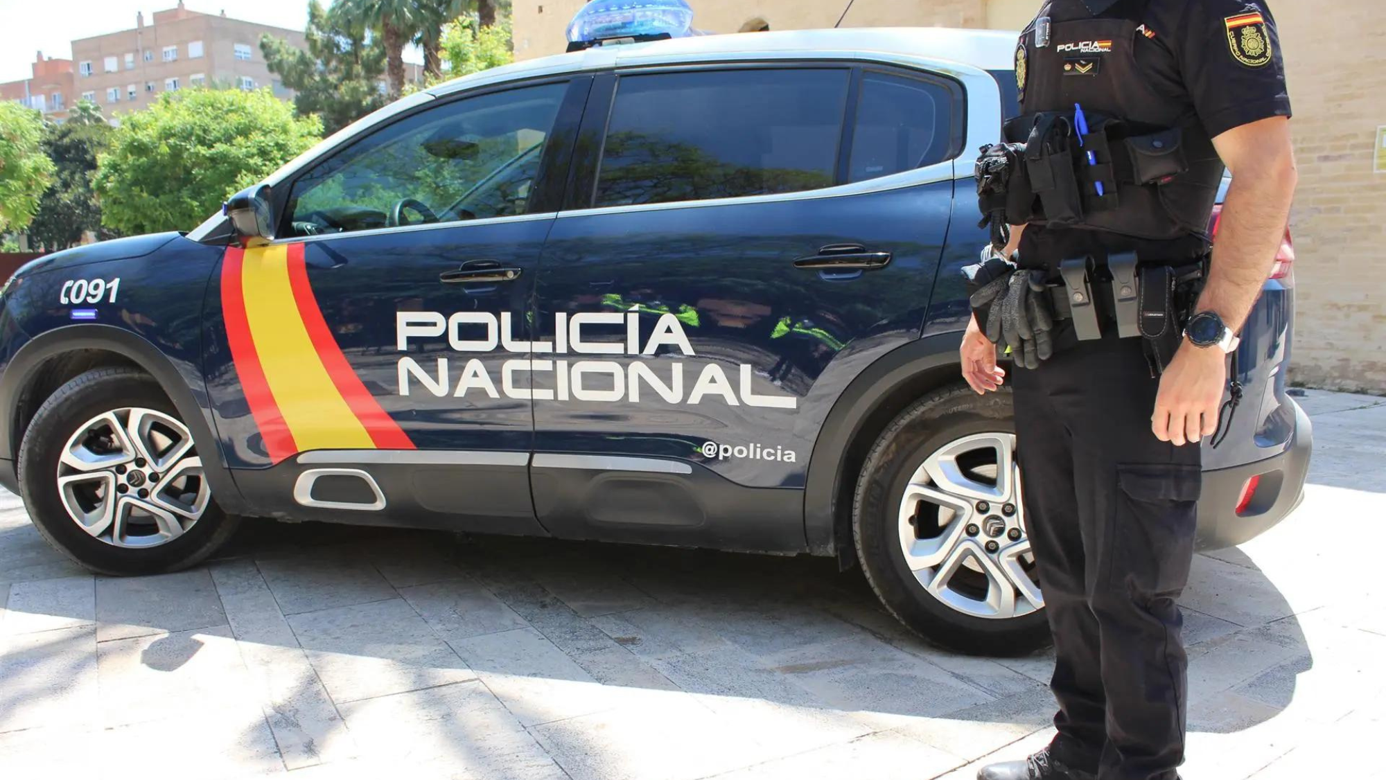 Agentes de la Policía Nacional en Canarias. / EFE