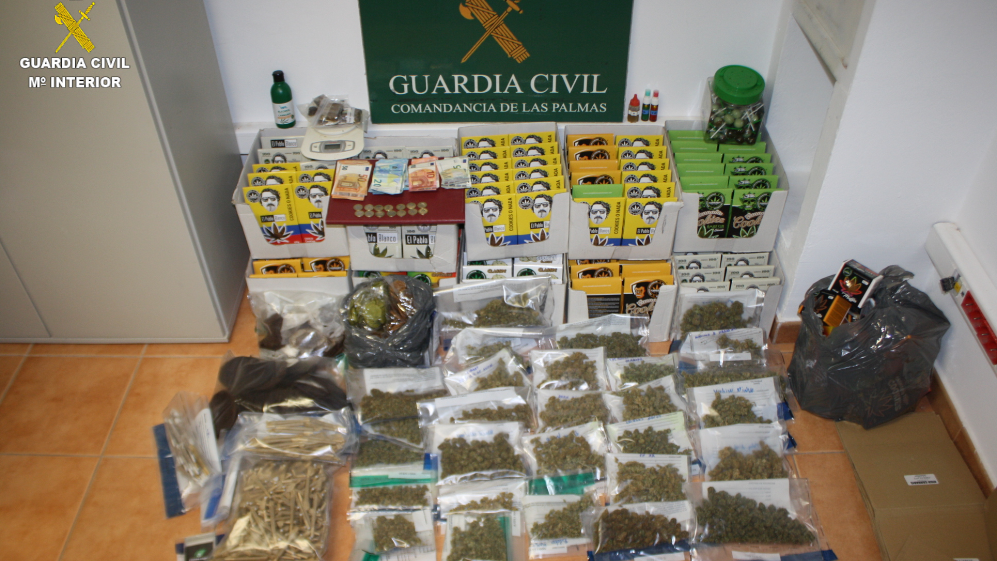 Droga incautada por la Guardia Civil. / Guardia Civil
