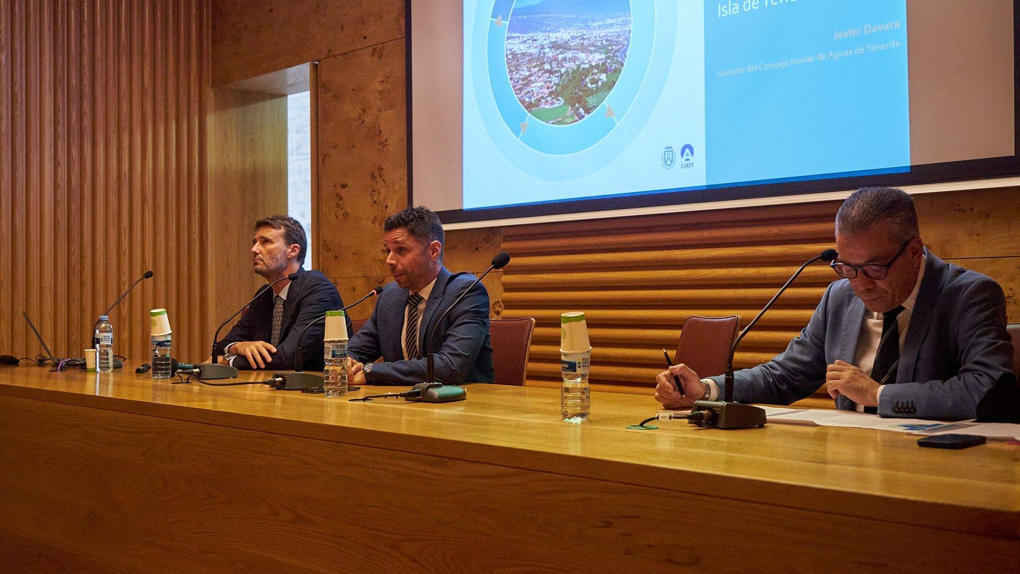 El consejero de Desarrollo Sostenible y vicepresidente del CIATF, Javier Rodríguez Medina, en la celebración del Día Internacional del Agua. / Cedida El consejero de Desarrollo Sostenible y vicepresidente del CIATF, Javier Rodríguez Medina, en la celebración del Día Internacional del Agua. / Cedida