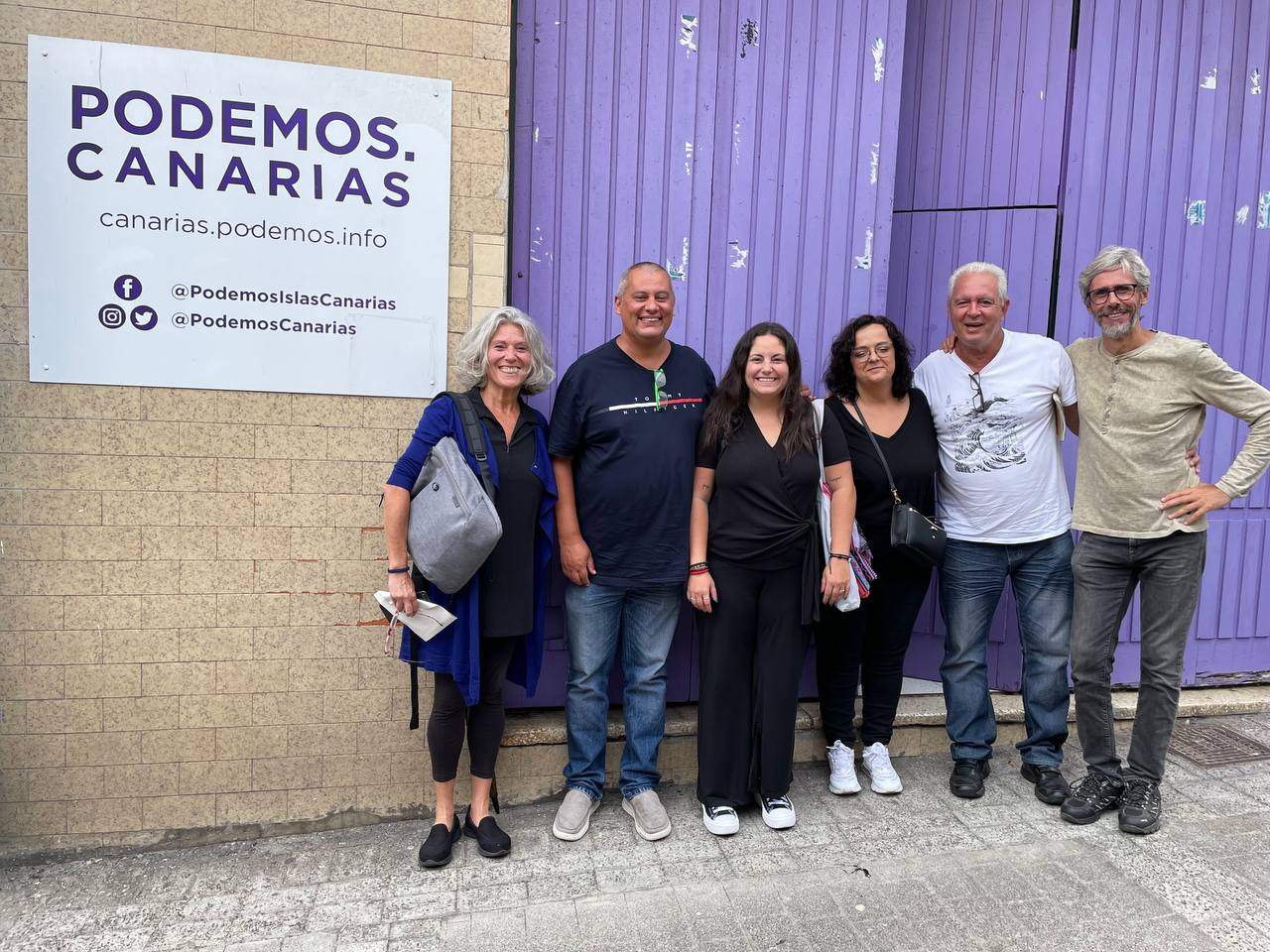 José Luis 'Nitri' Cabrera, a la derecha de una imagen en la que también figura Laura Fuentes -centro-, renuncia a ser candidato de Podemos al Cabildo de La Palma.