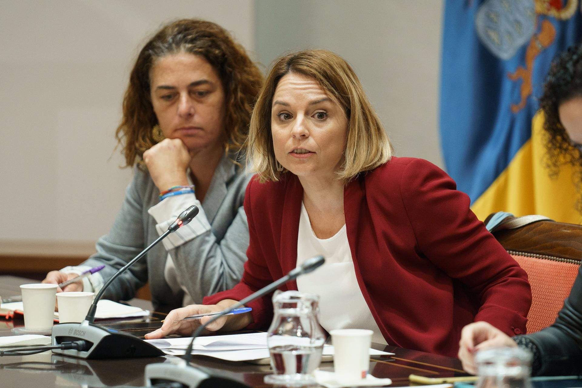 Noemí Santana junto a Gemma Martínez Soliño. / EFE - Ramón de la Rocha 