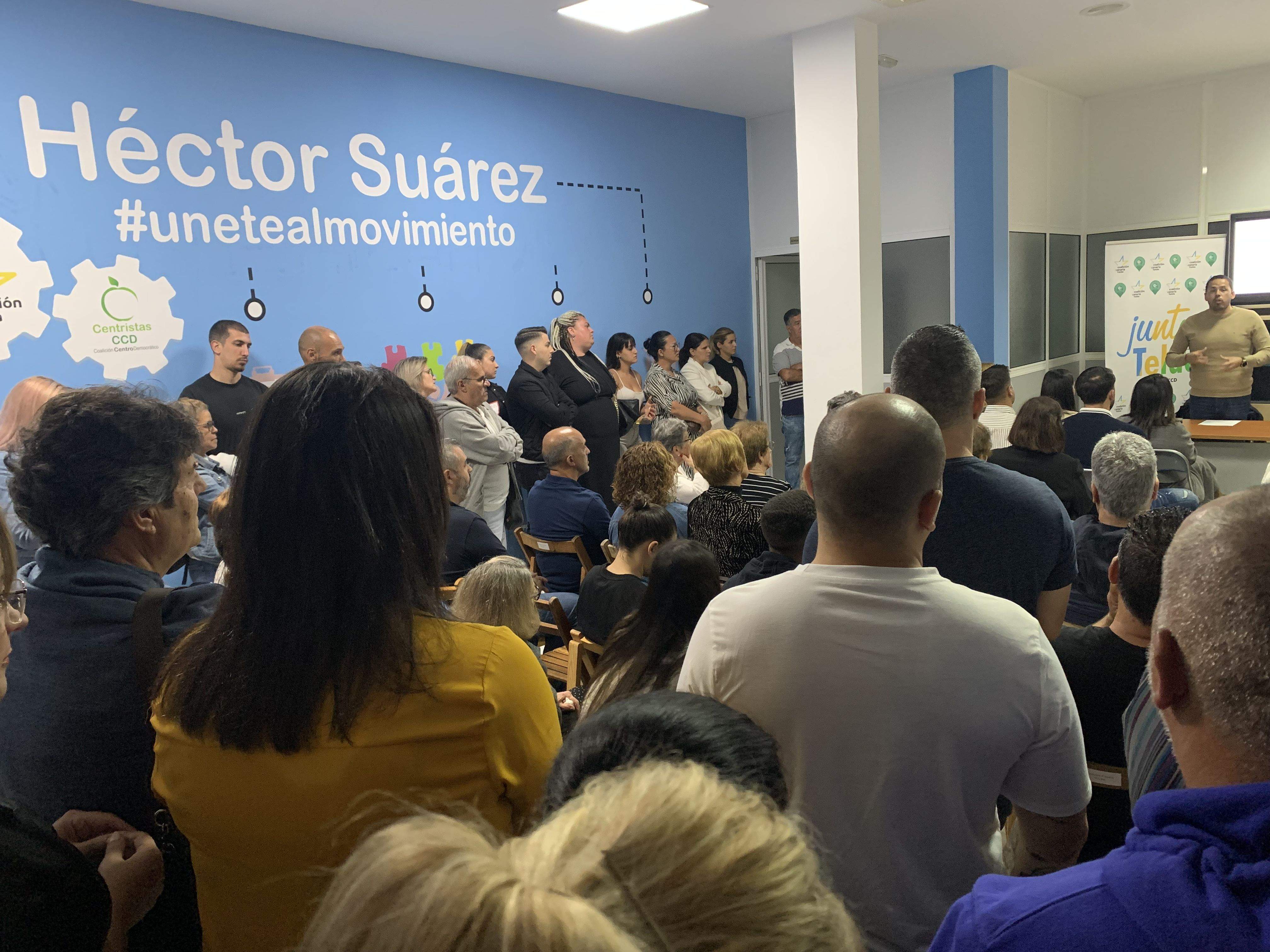 Héctor Suárez se dirige a militantes y simpatizantes de Coalición Canaria Telde. / ATLÁNTICO HOY