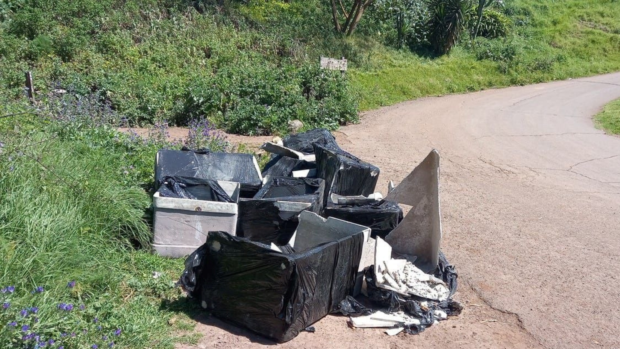 Vertido de amianto en Montaña el Púlpito, en La Laguna./