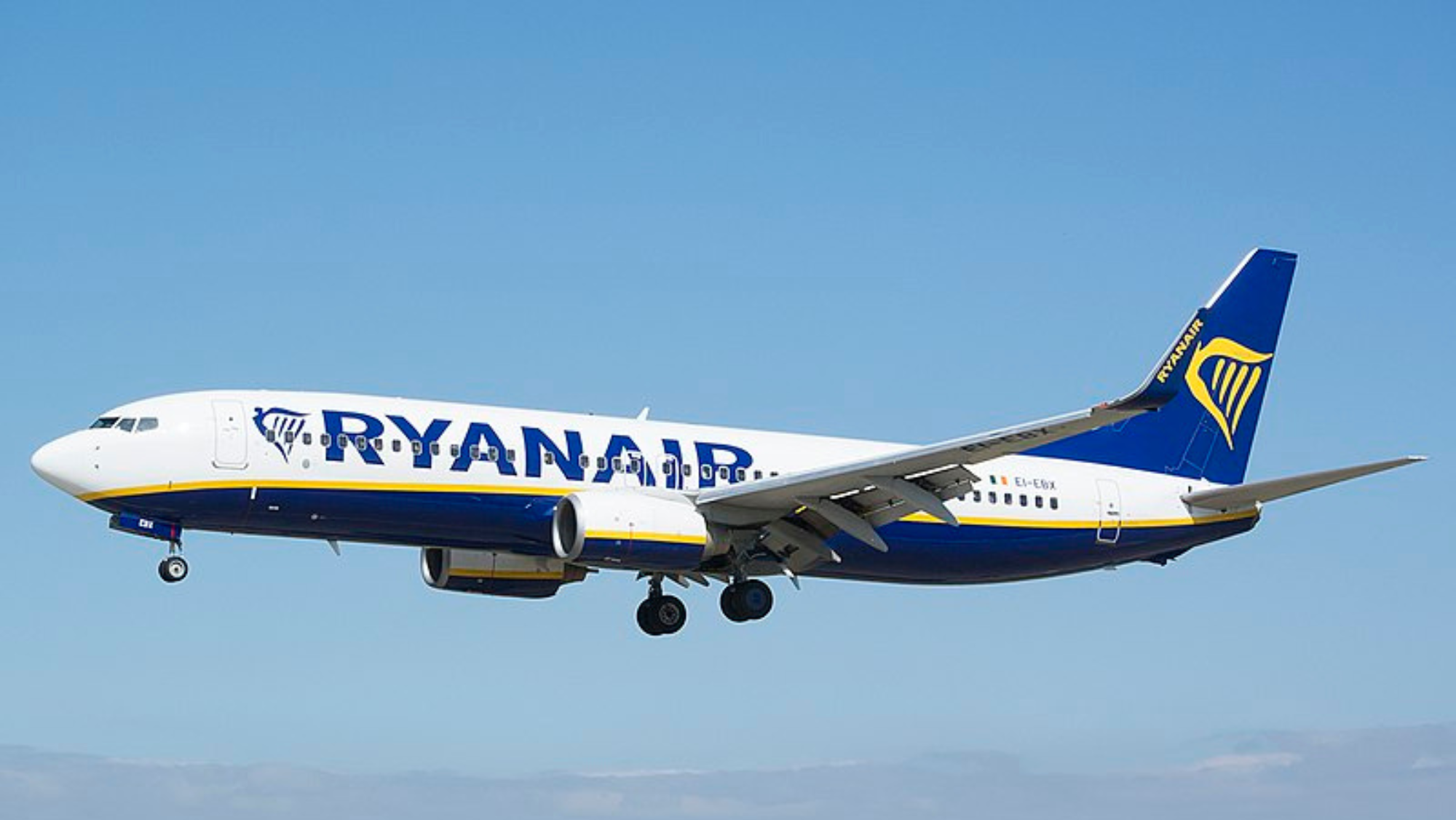  En la imagen, un avión de Ryanair. / ARCHIVO  