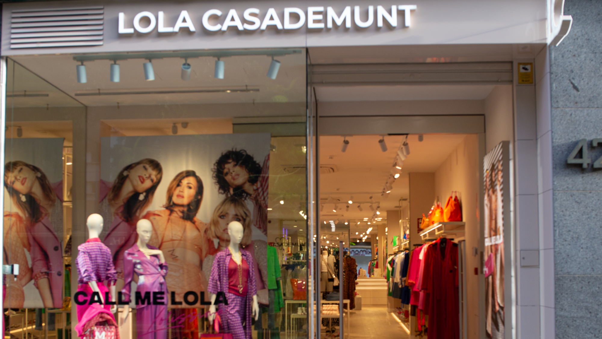 Vibrar Alboroto pirámide Lola Casademunt abre un nuevo punto de venta en Las Palmas de Gran Canaria