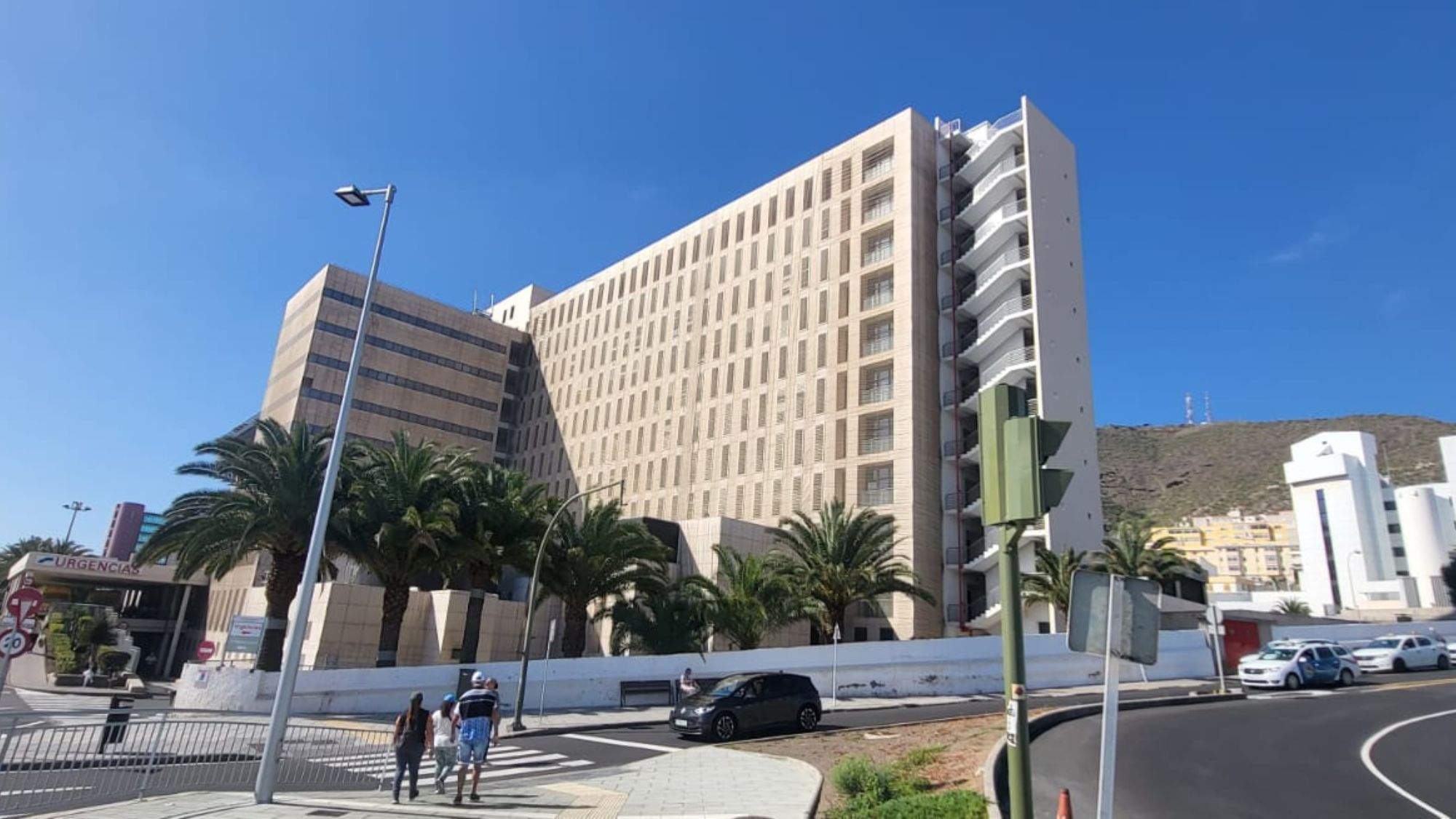 Imagen de la entrada a Urgencias del Hospital Insular. / ATLÁNTICO HOY