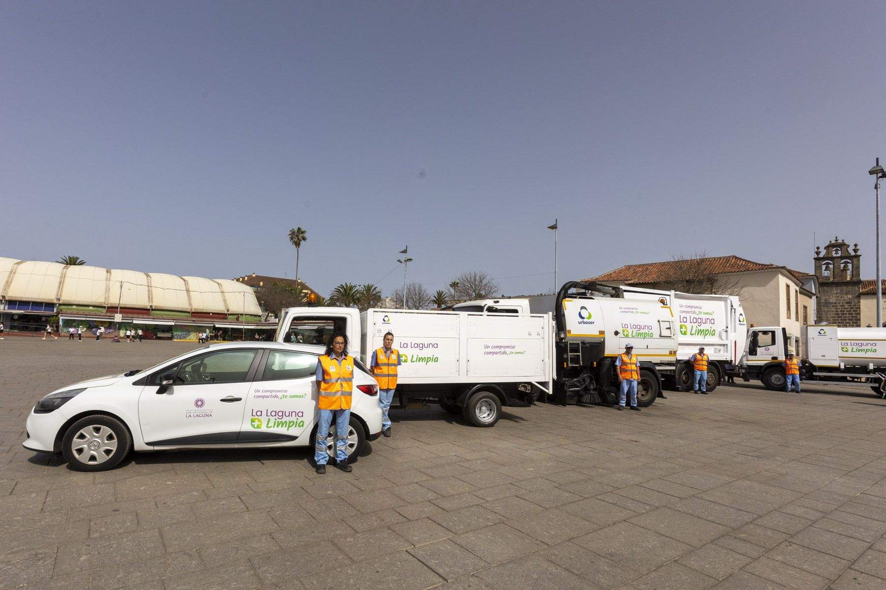 Algunos de los vehículos de la nueva flota para la recogida de basuras en La Laguna./ AYUNTAMIENTO DE LA LAGUNA