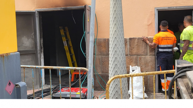 Los operarios se encuentran reparando los desperfectos. / ATLÁNTICO HOY- G. DÍAZ MEDINA