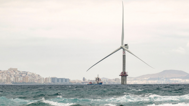 Imagen de archivo de una turbina eólica marina / EFE