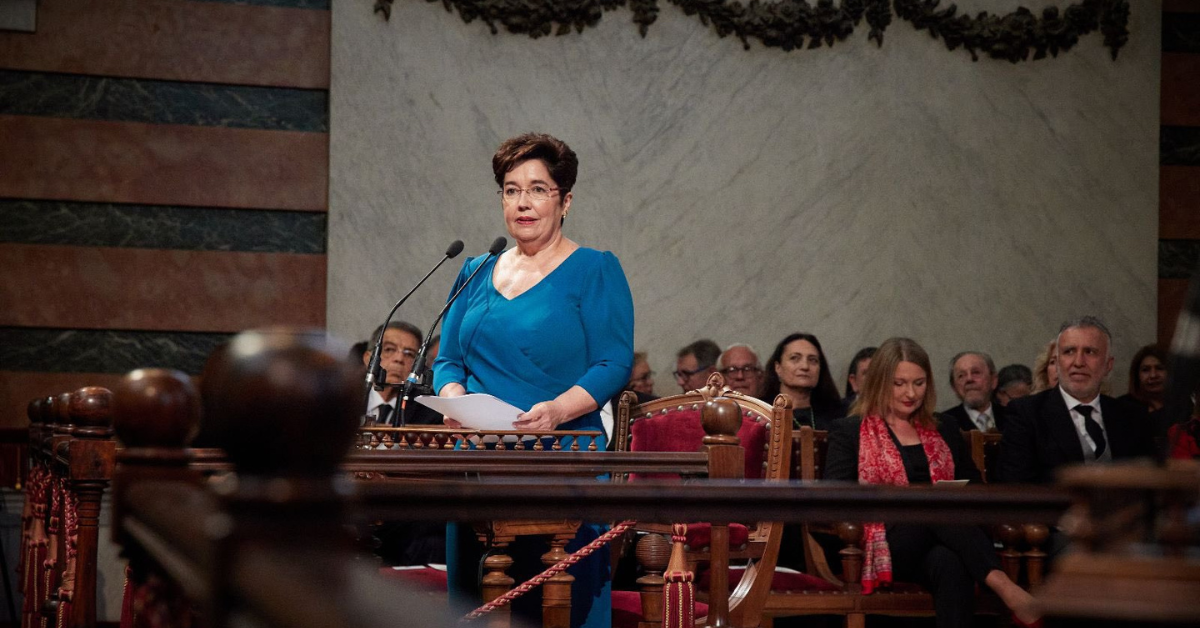 Dolores Corbella en la toma de posesión del sillón 'd' de la RAE / PRESIDENCIA