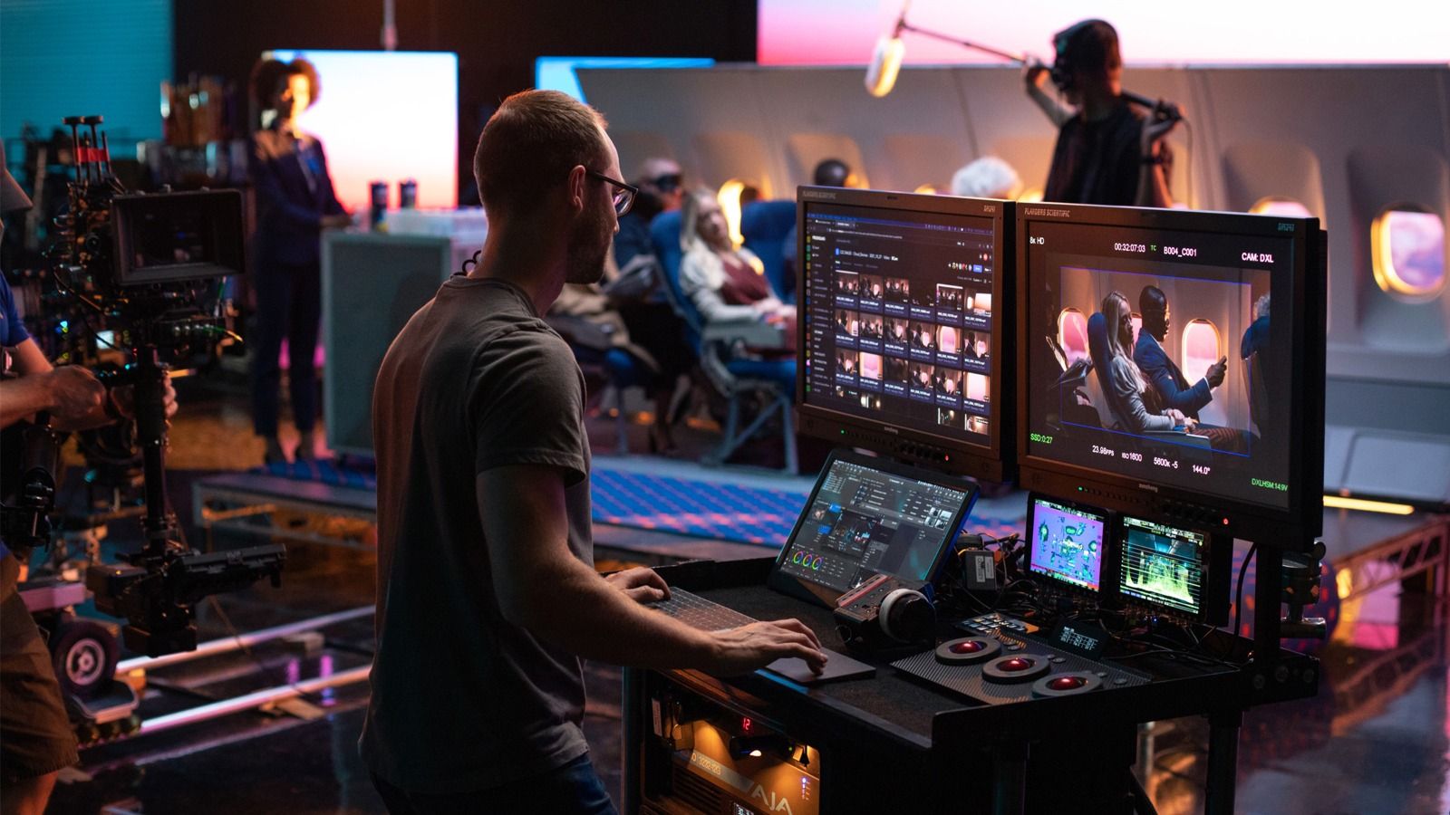 Un profesional del cine en medio de un rodaje./ TENERIFE FILM COMMISSION