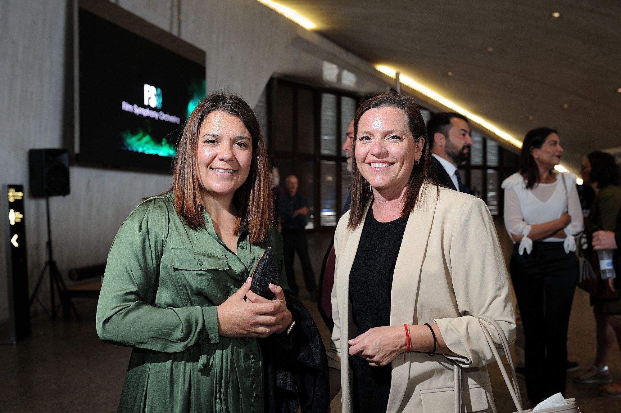 Laura Jiménez, directora general de GMG (izq)