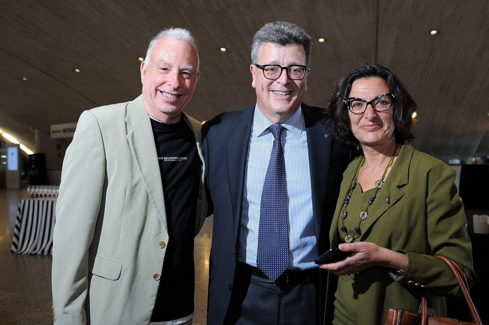 Jesús Pinzano (prensa PP), José Carlos Acha, y Doris Martínez (prensa UEC)