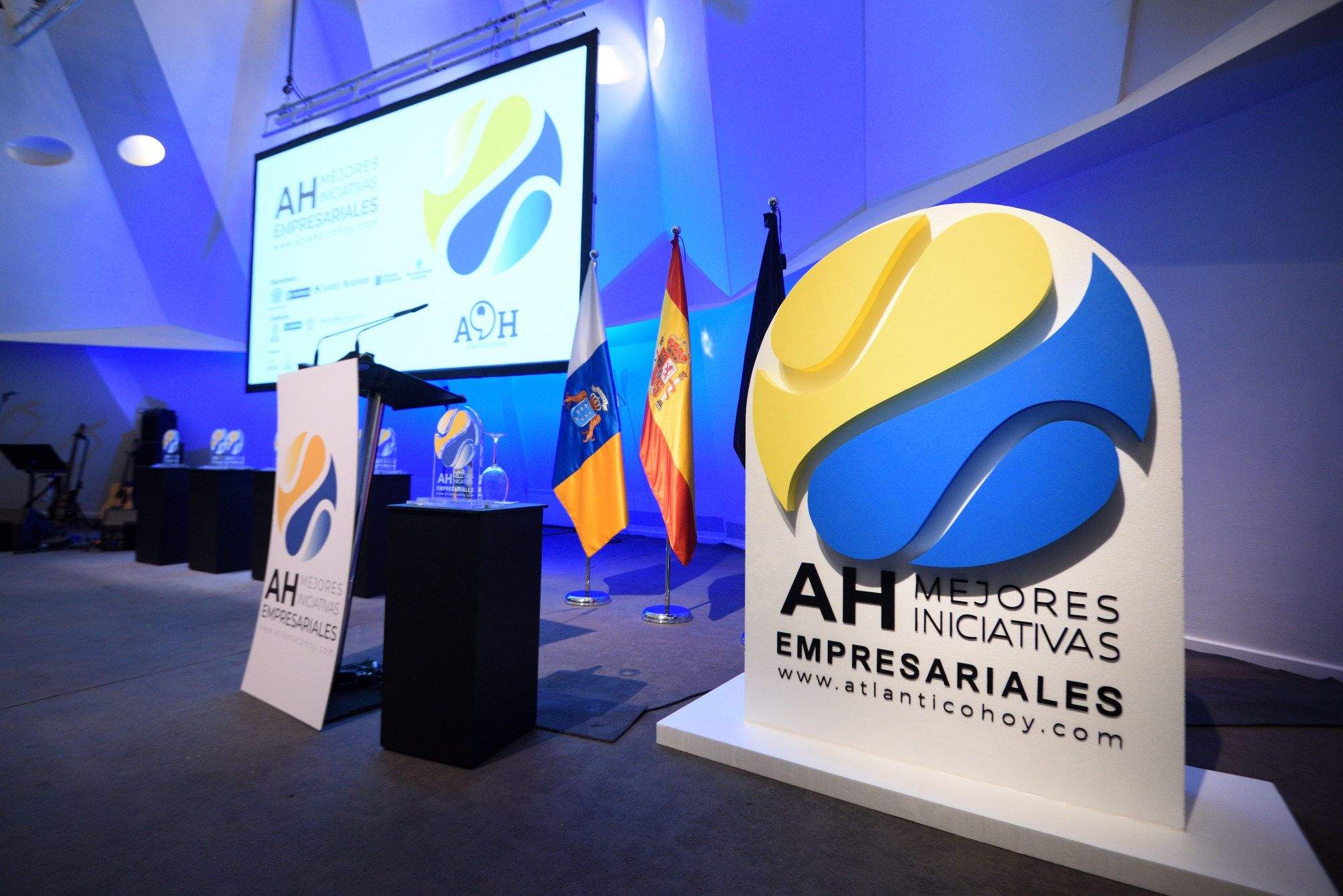 Escenario de los Premios a las Mejores Iniciativas Empresariales 2023 Atlántico Hoy