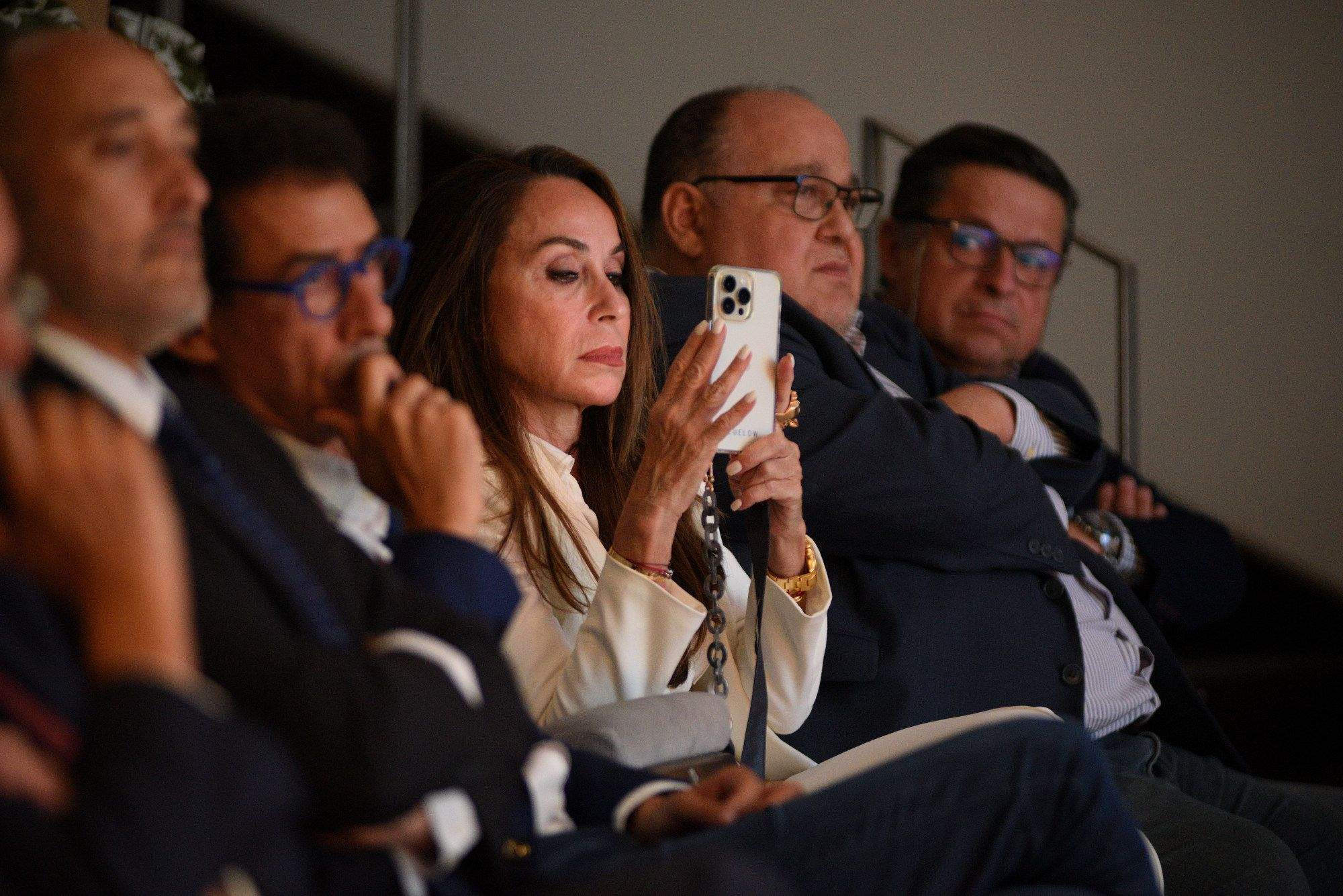 Alguno de los ganadores de los premios Mejores Iniciativas Empresariales Atlántico Hoy con sus acompañantes