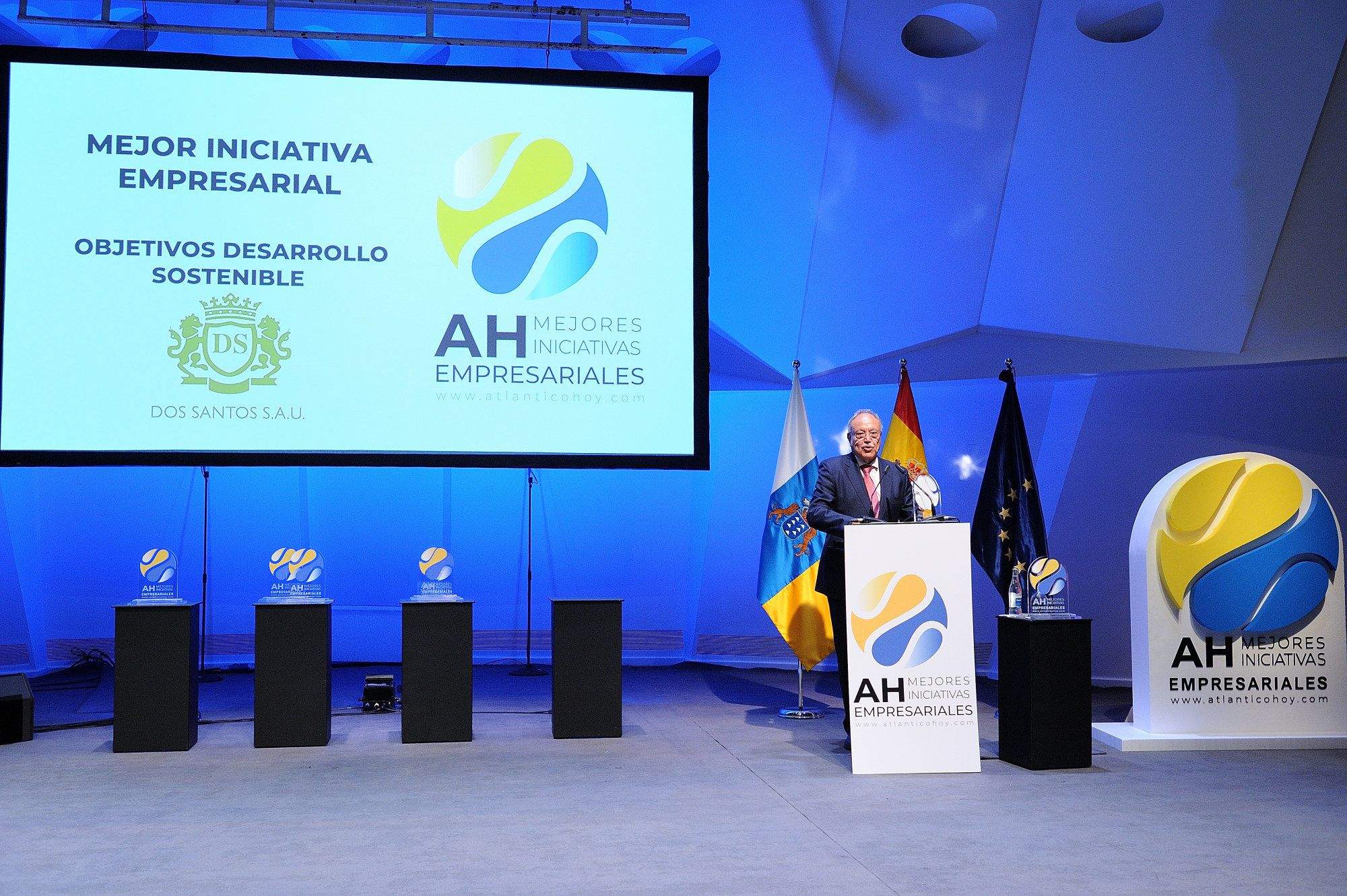  Juan Barreto, presidente de Dos Santos, en su discurso como ganador del premio a Mejor Iniciativa Empresarial Atlántico Hoy en la categoría Objetivos de Desarrollo Sostenible
