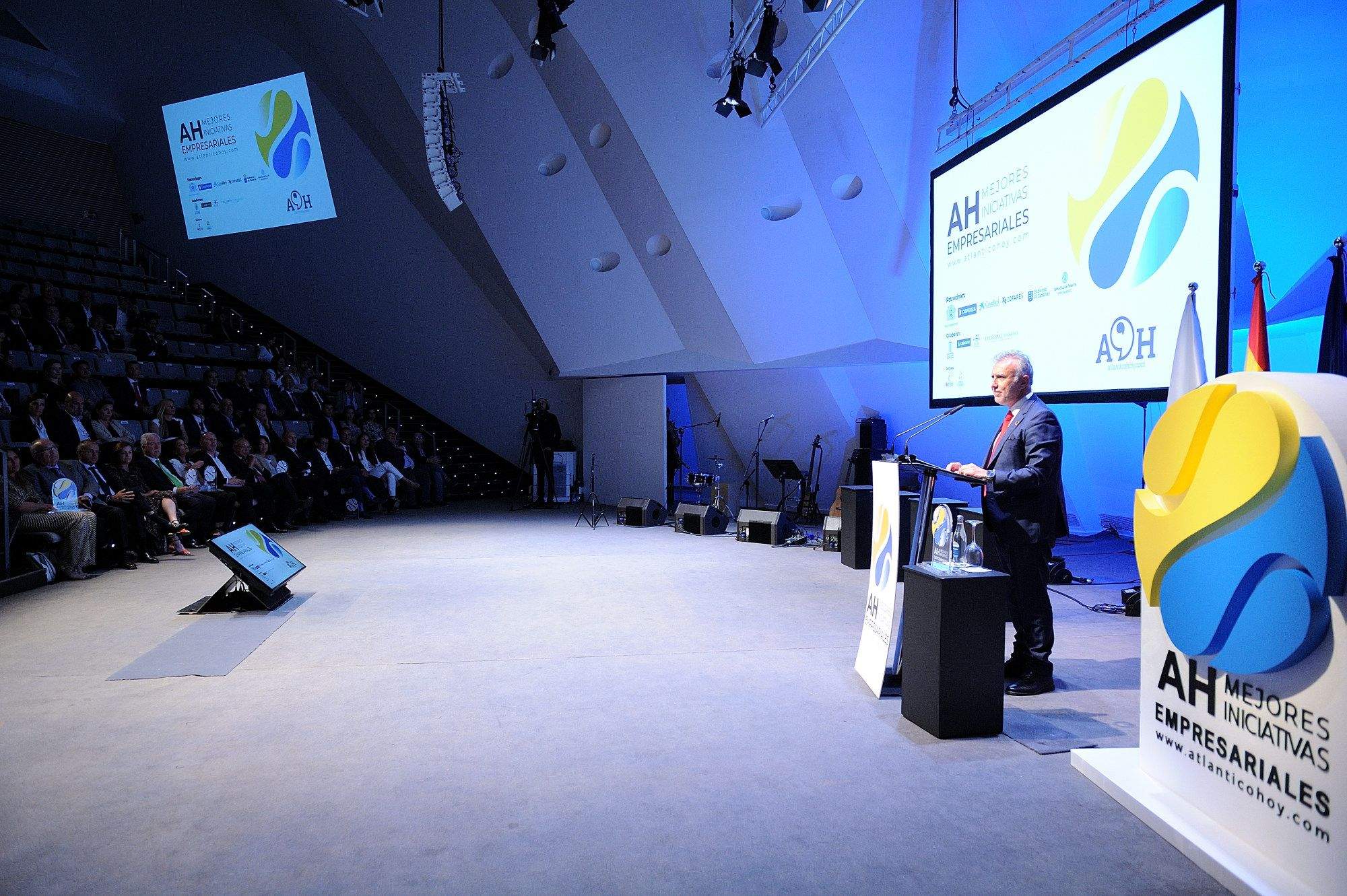El presidente del Gobierno de Canarias, Ángel Víctor Torres, durante su discurso en los Premios Atlántico Hoy a las Mejores Iniciativas Empresariales