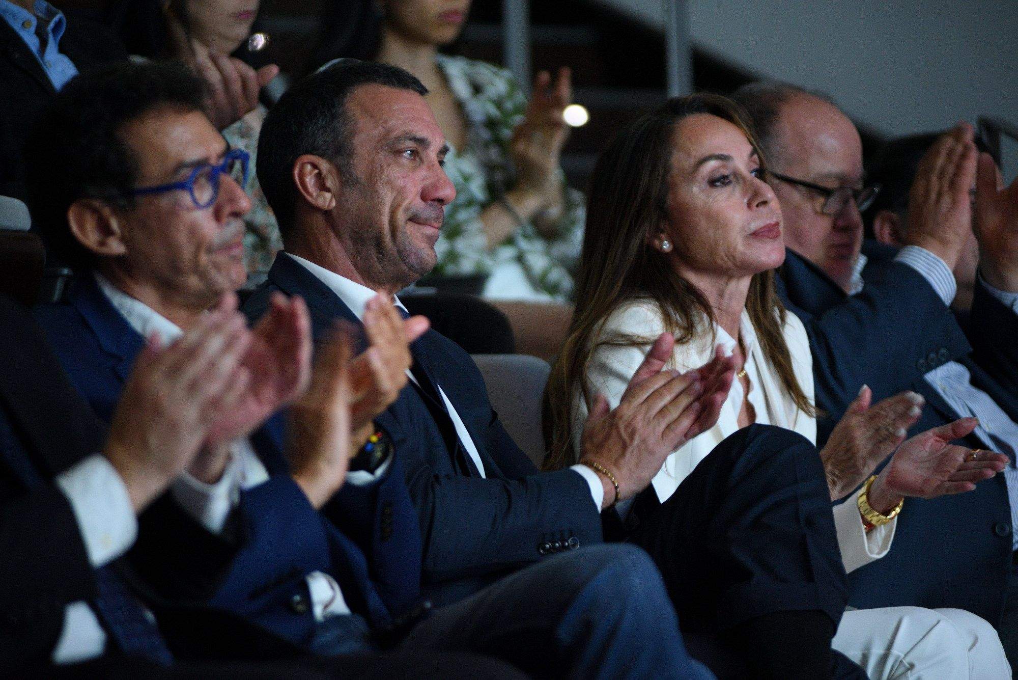 Lucas Fernández, presidente del Grupo Plató del Atlántico; Francisco Javier Zamorano, presidente de Compañía de las Islas Occidentales, y su pareja; y Nemesio Pérez, coordinador científico de Involcan