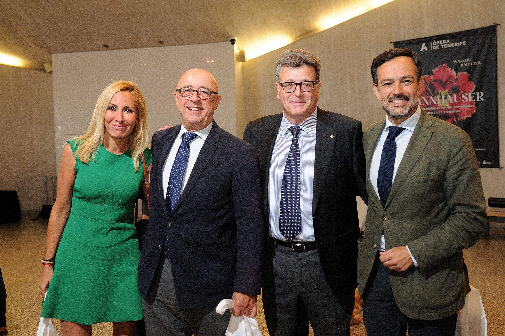 Rebeca Paniagua, candidata al Parlamento de Canarias por el PP; Pedro Suárez, José Carlos Acha y Lope Afonso, candidato al Cabildo de Tenerife por el PP