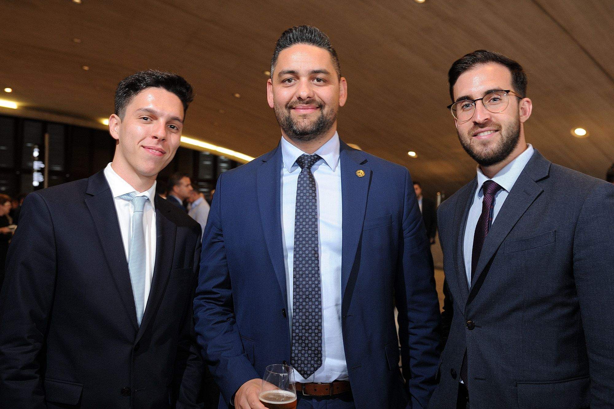 Samuel Cruz, presidente de Cotime (centro)