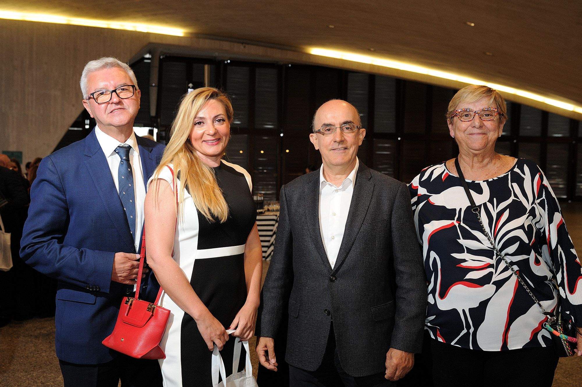 En la imagen, Carlos Varela, consejero de Cofares, entre otros