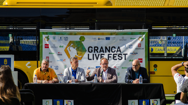 Presentación del dispositivo especial de guaguas para el festival / GUAGUAS MUNICIPALES (1)