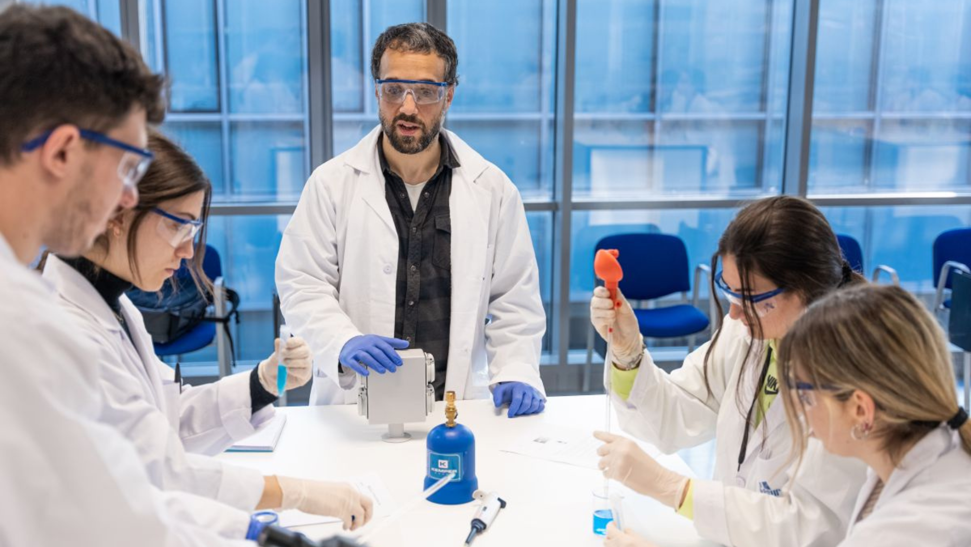 La modalidad semipresencial de la FP presenta una larga lista de beneficios / SERVIMEDIA