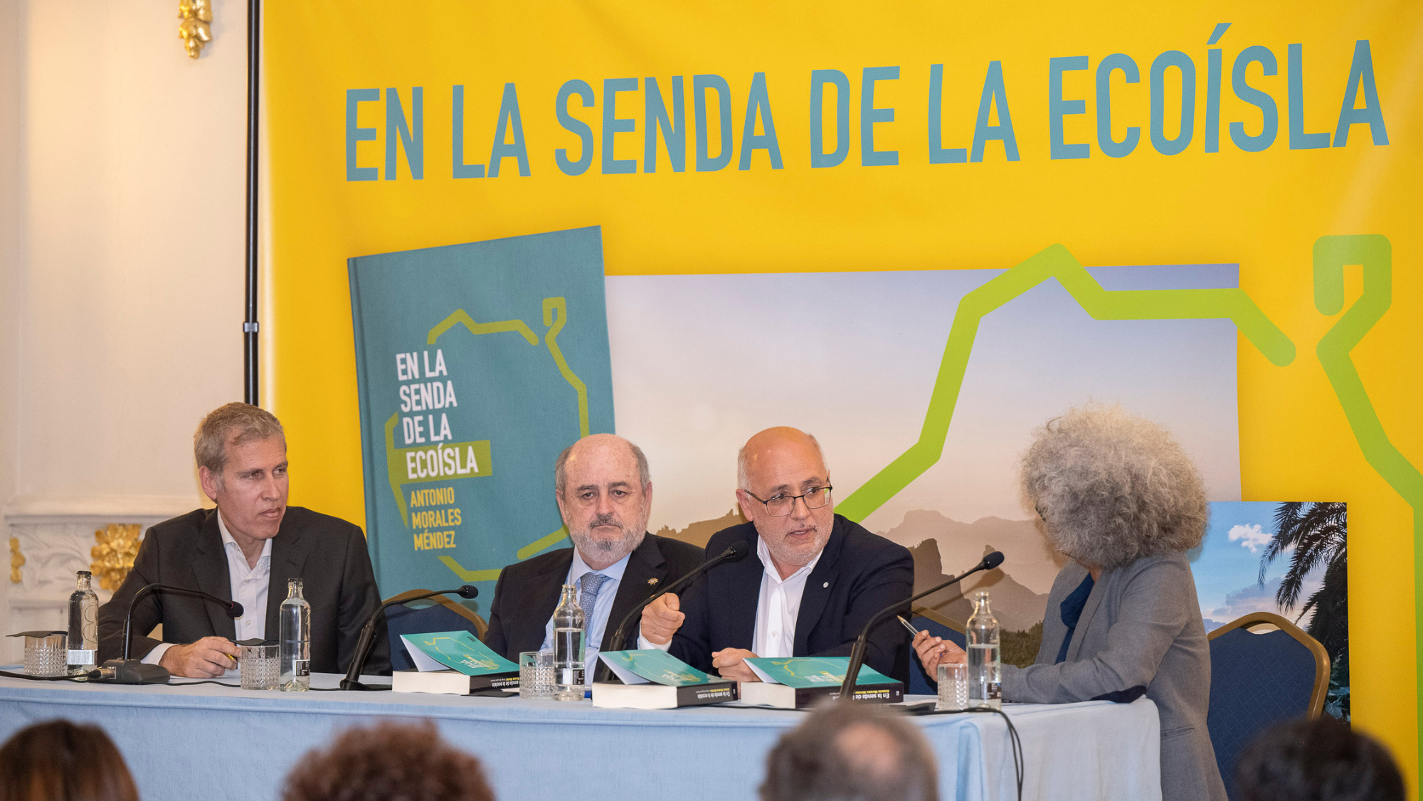 Antonio Morales en la presentación de su libro / CABILDO DE GRAN CANARIA Antonio Morales en la presentación de su libro / CABILDO DE GRAN CANARIA