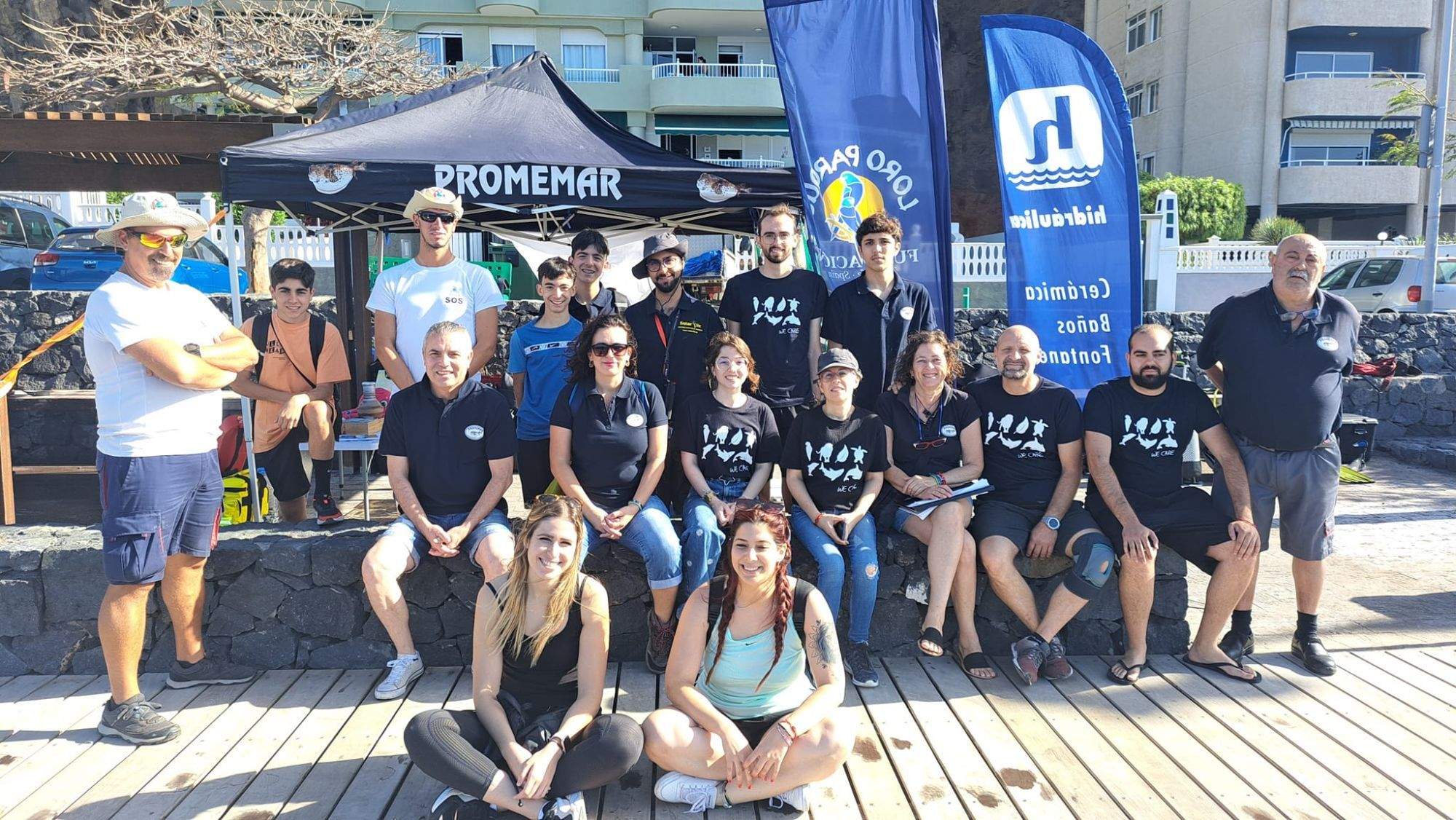 Equipo de Promemar en Radazul el pasado 15 de abril, donde recogieron más de 110 kilos de basura del fondo marino / PROMEMAR