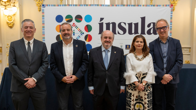 Los encargados de presentar el proyecto Ínsula en Canarias / SILBO COMUNICA