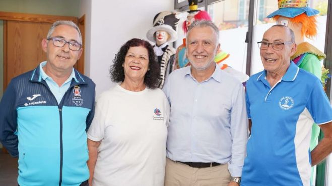 Encuentro de las murgas más veteranas de Canarias. / CEDIDA