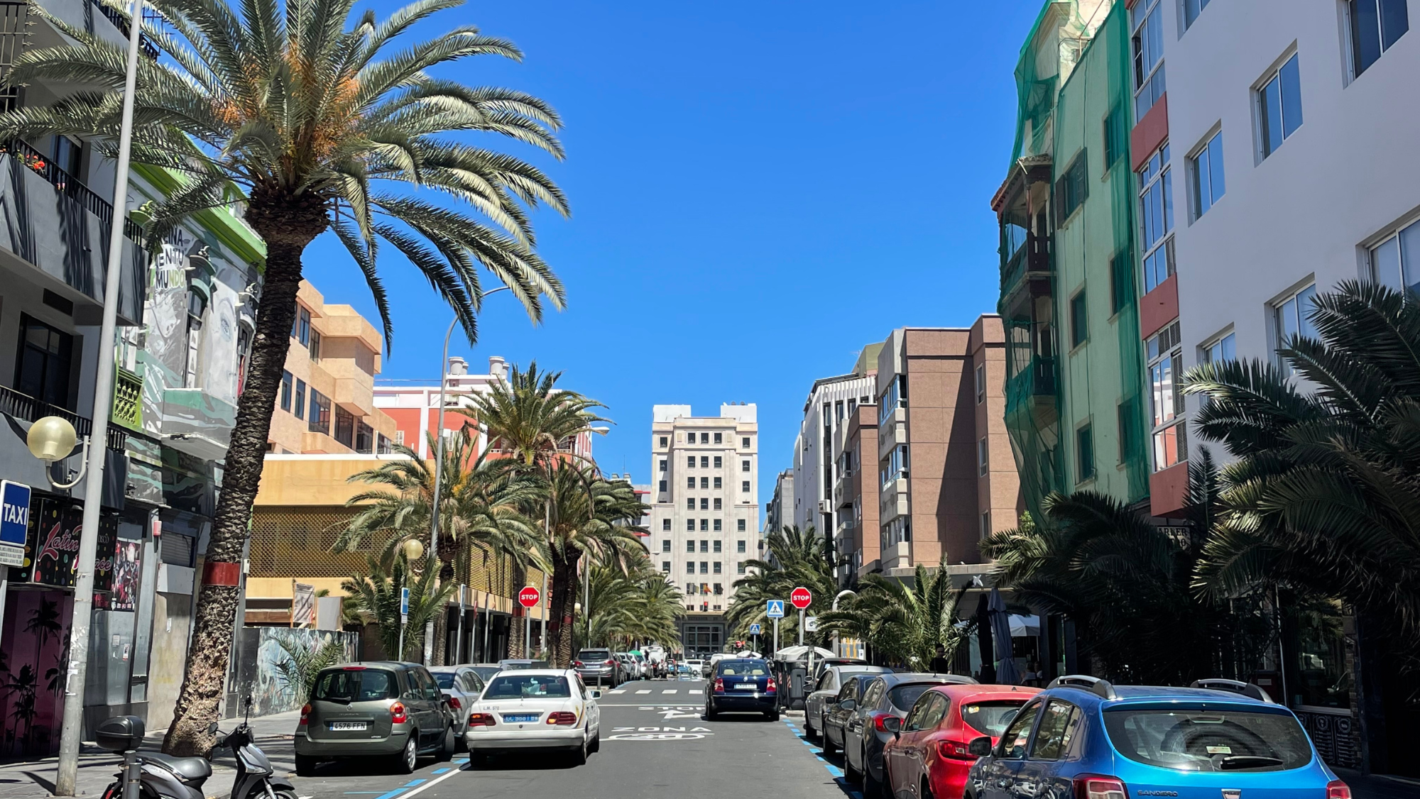 Una pareja se enfrenta a dos años de prisión por traspasar un bar sin el consentimiento del dueño, en la calle Franchy Roca. / ATLÁNTICO HOY