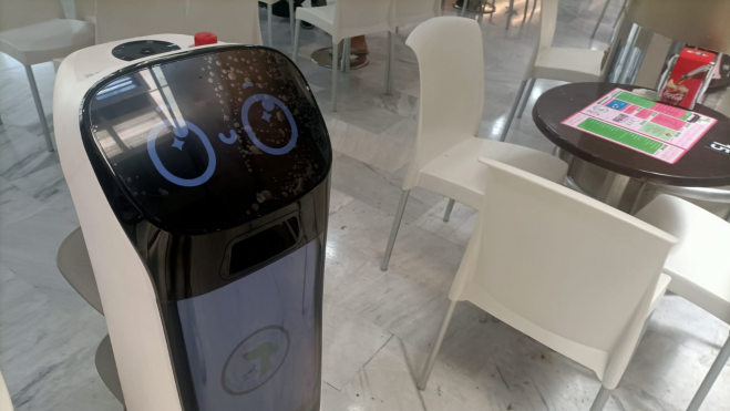 Katty, el robot que trabaja en Cafés de CarlaATLÁNTICO HOY / MARCOS MORENO