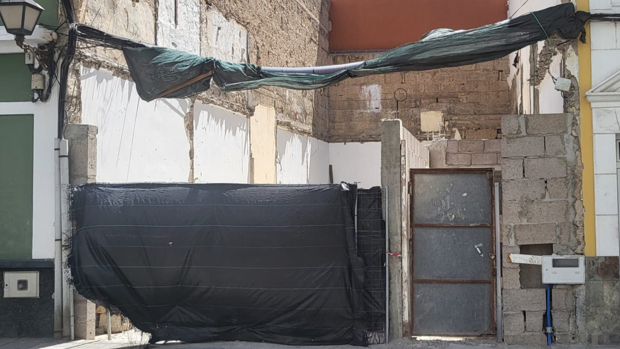 Vivienda a medio construir y en ruinas en Las Palmas de Gran Canaria / ATLÁNTICO HOY