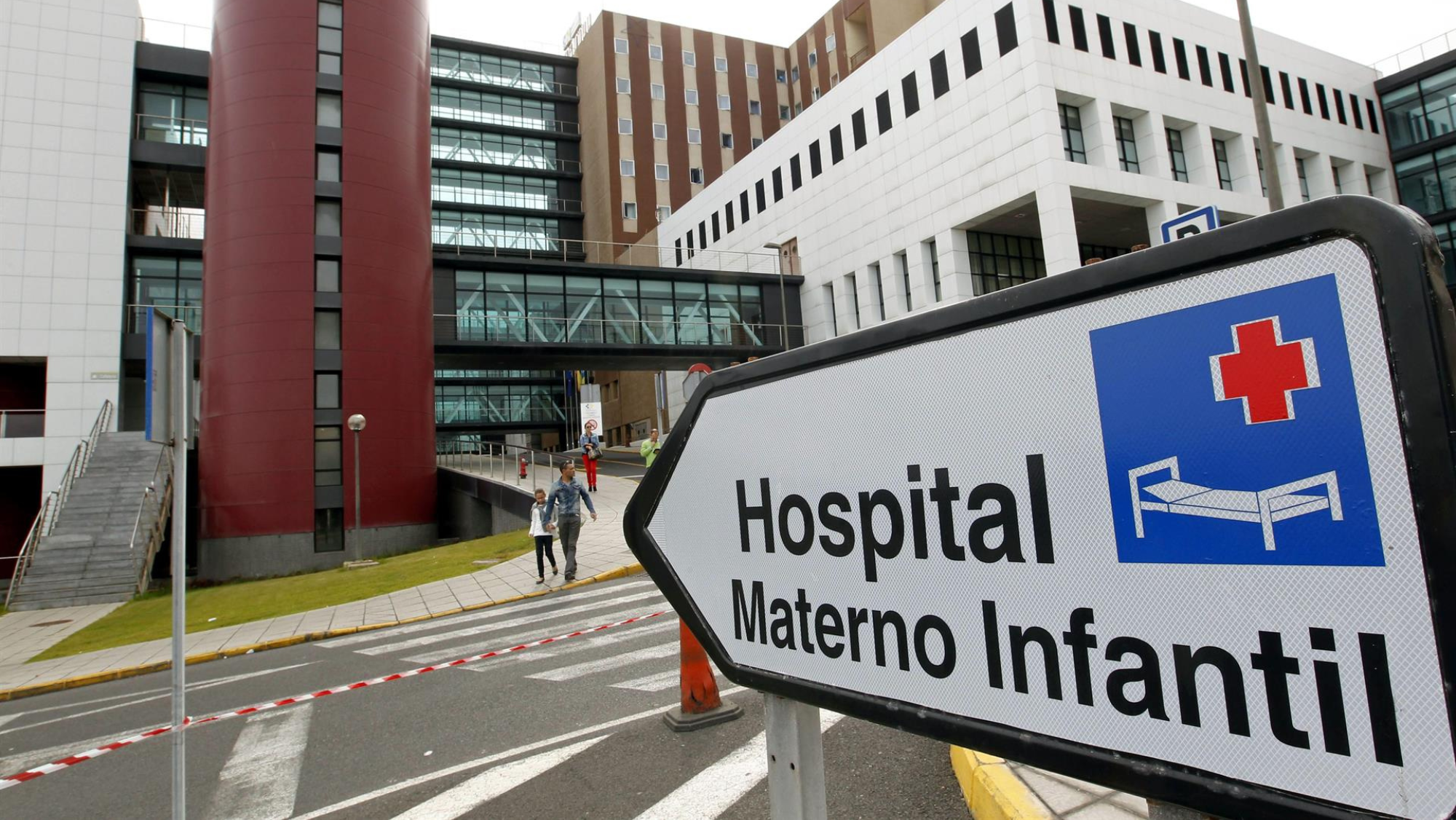 Asamblea7islas plantea aumentar la edad pediátrica hasta los 18 años / EFE