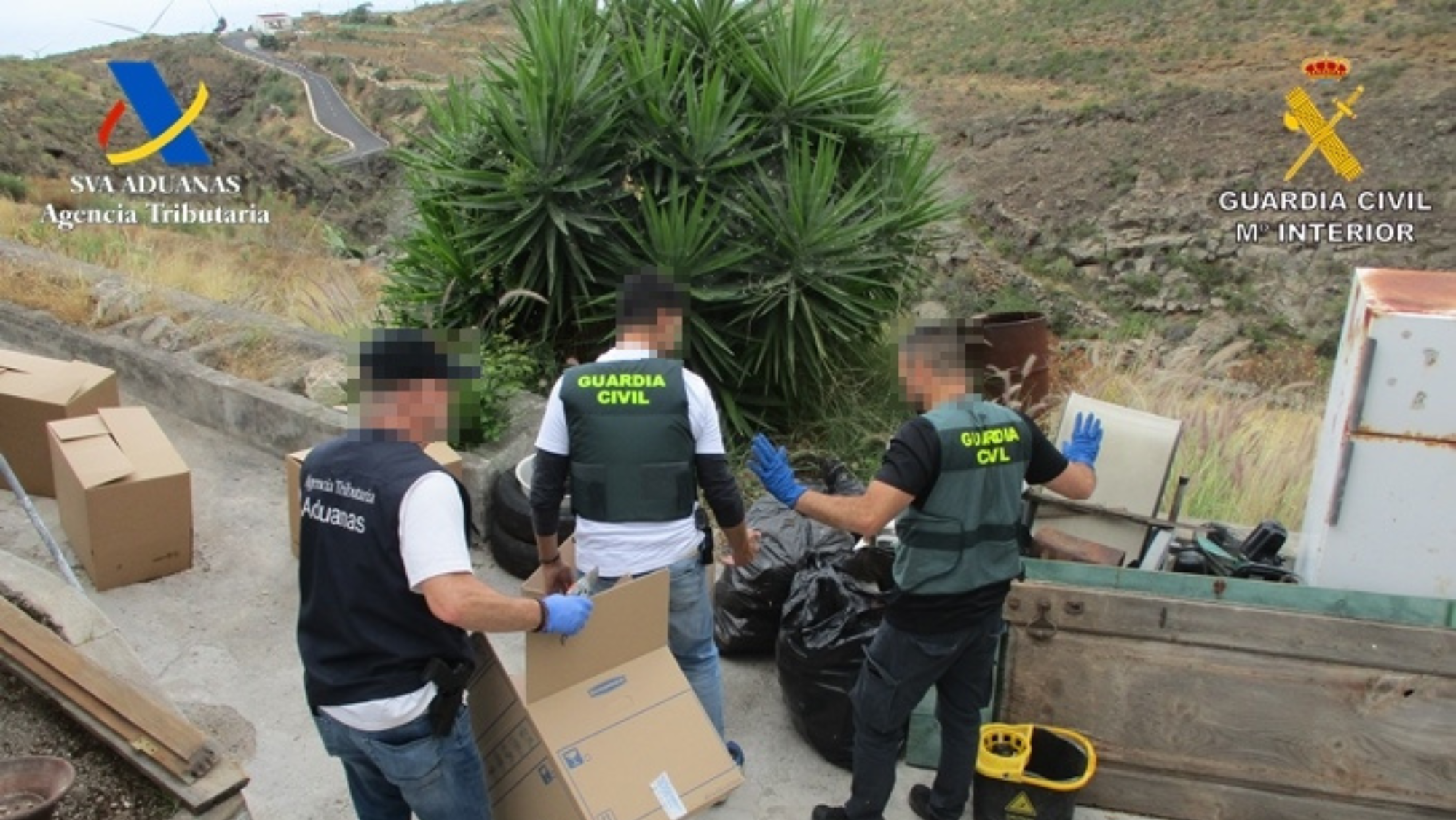 La Guardia Civil durante una investigación por tráfico de drogas. / GUARDIA CIVIL 