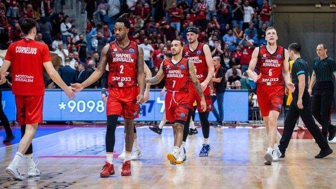 Cornelius, Levi Randolph, Brandon Brown, Hankins y Mejeris