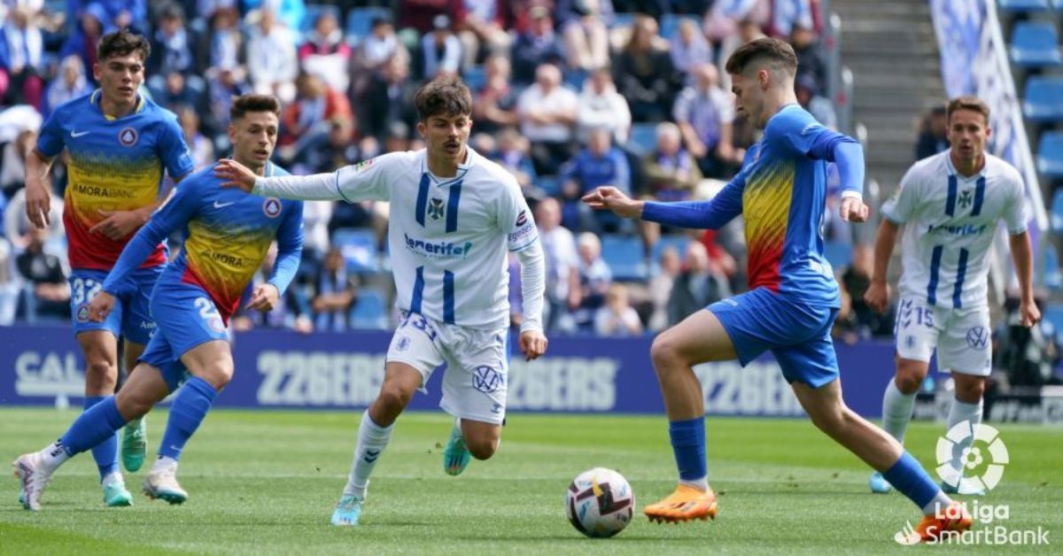 Teto recuperó la titularidad en el penúltimo partido de la temporada para el Tenerife, saldado con derrota por 1-0 en Andorra./ LALIGA.