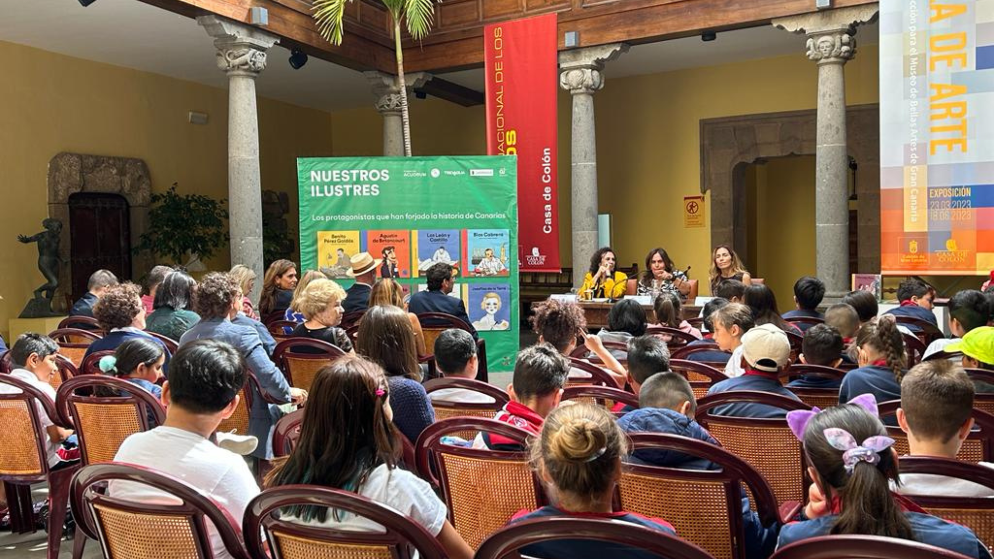 Alumnos del CEIP Isabel La Católica en la presentación del libro 'María Pinto' / ATLÁNTICO HOY