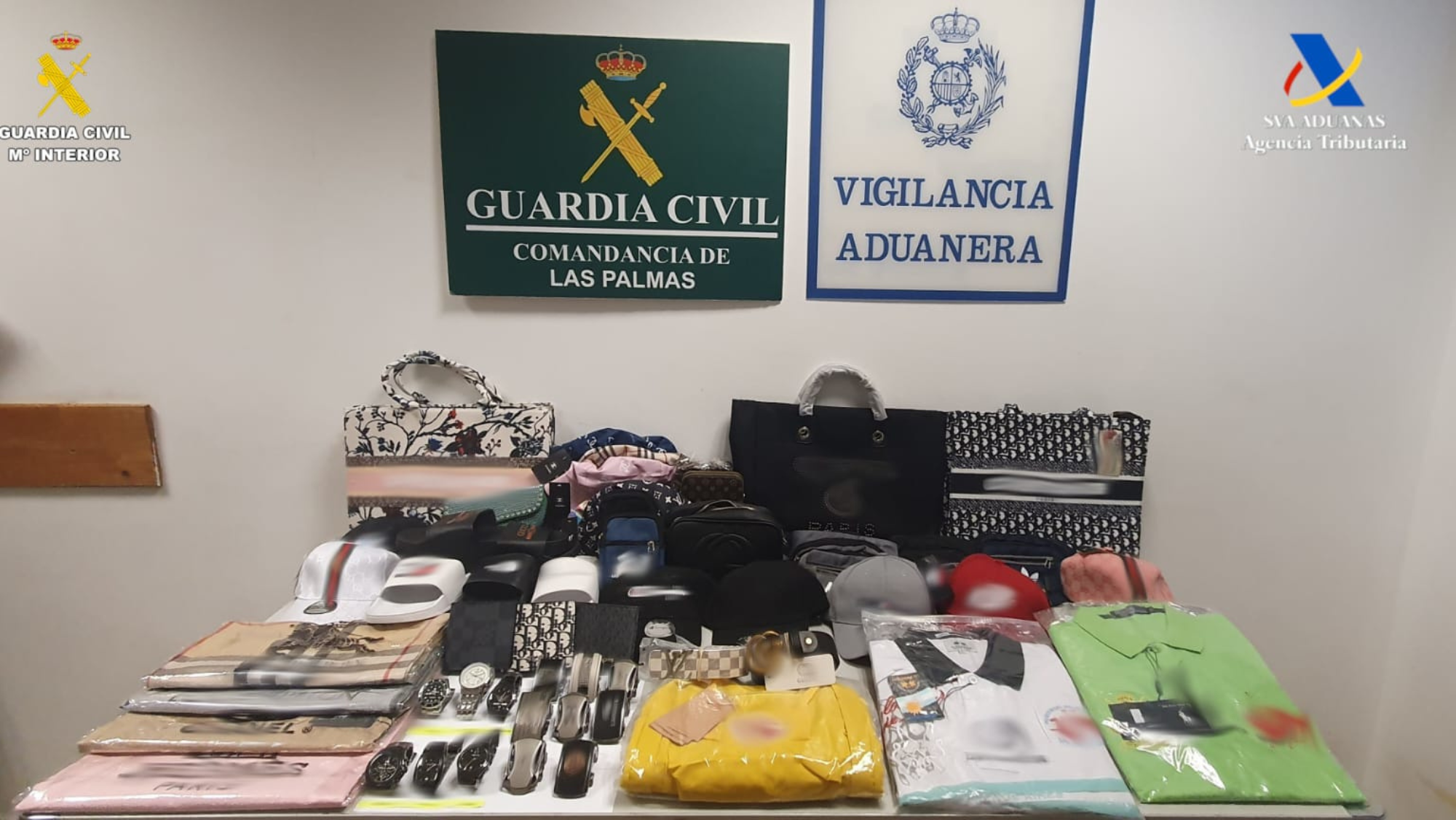 Productos falsificados interceptados / GUARDIA CIVIL