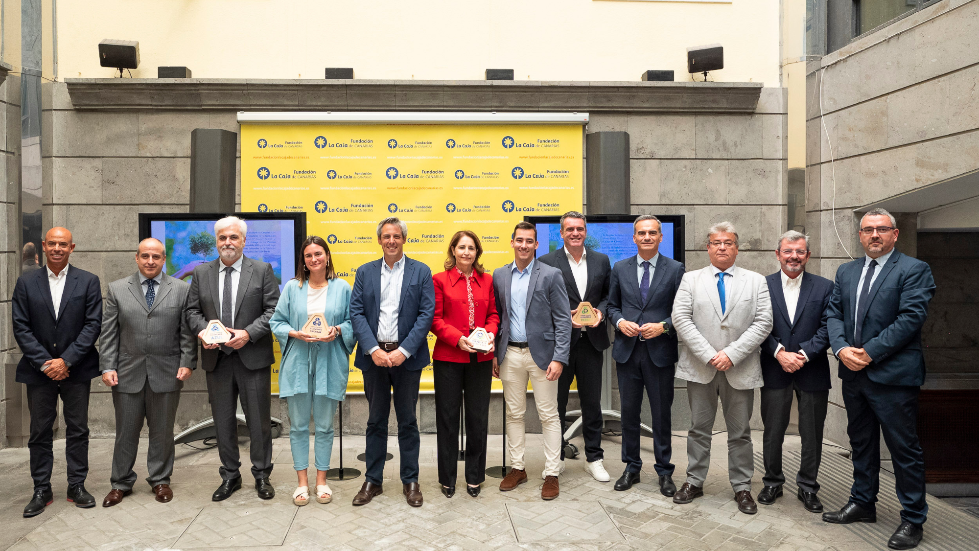 Foto de familia Premios Canarias de Economía Sostenible / CAIXABANK 
