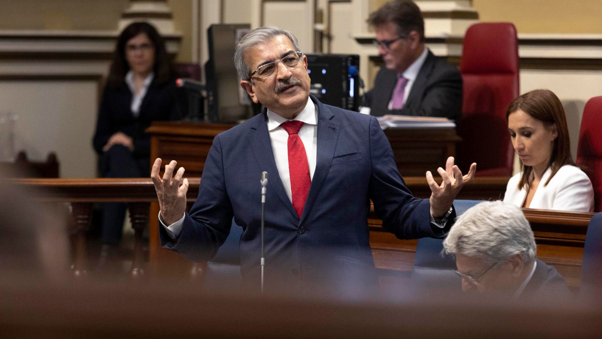 El vicepresidente canario y consejero de Hacienda, Presupuestos y Asuntos Europeos en funciones, Román Rodríguez./ EFE 