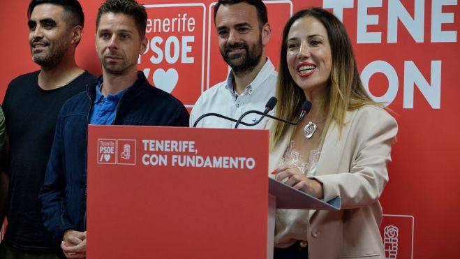 Patricia Hernández , con Aarón Afonso a su derecha. / CEDIDA