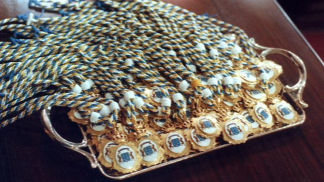 Medallas de juramento de los diputados / GOBIERNO DE CANARIAS