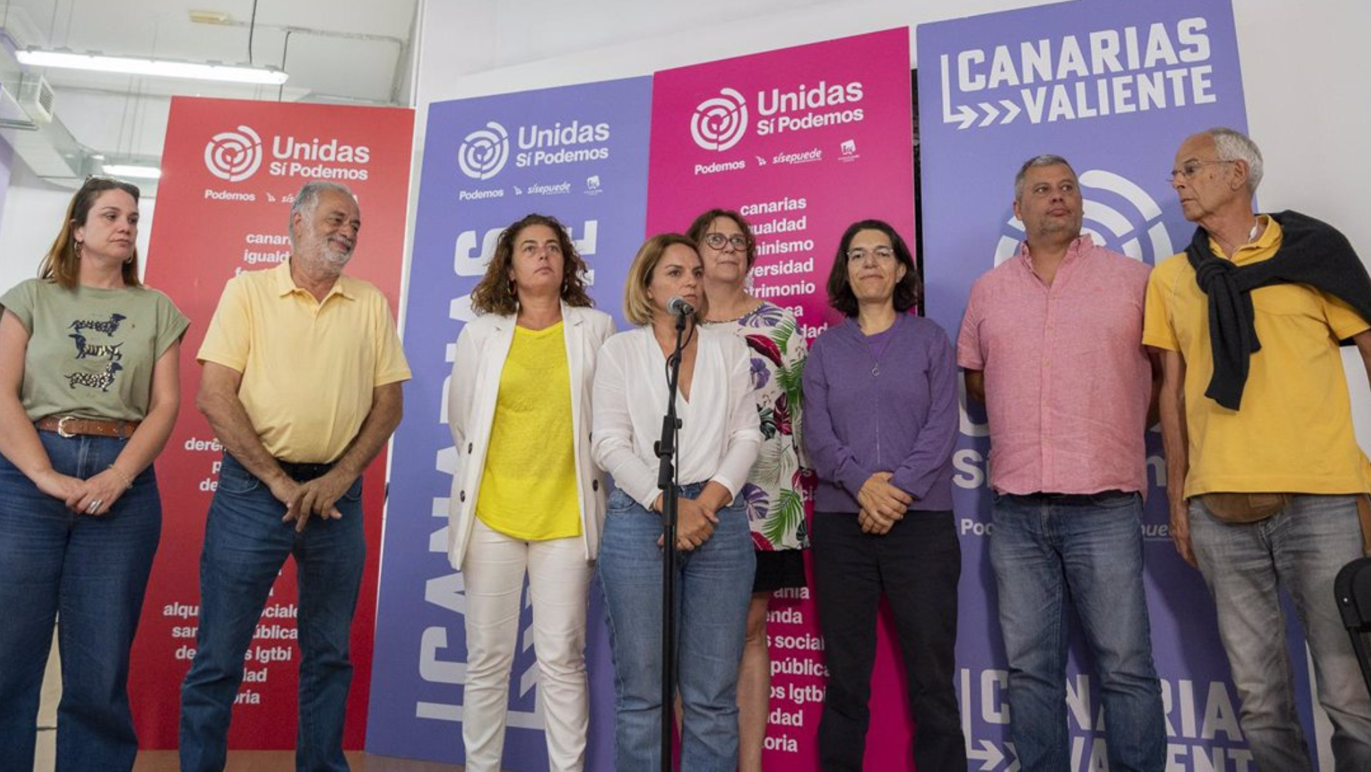 César Merino junto candidatos de Unidas Sí Podemos / EUROPA PRESS