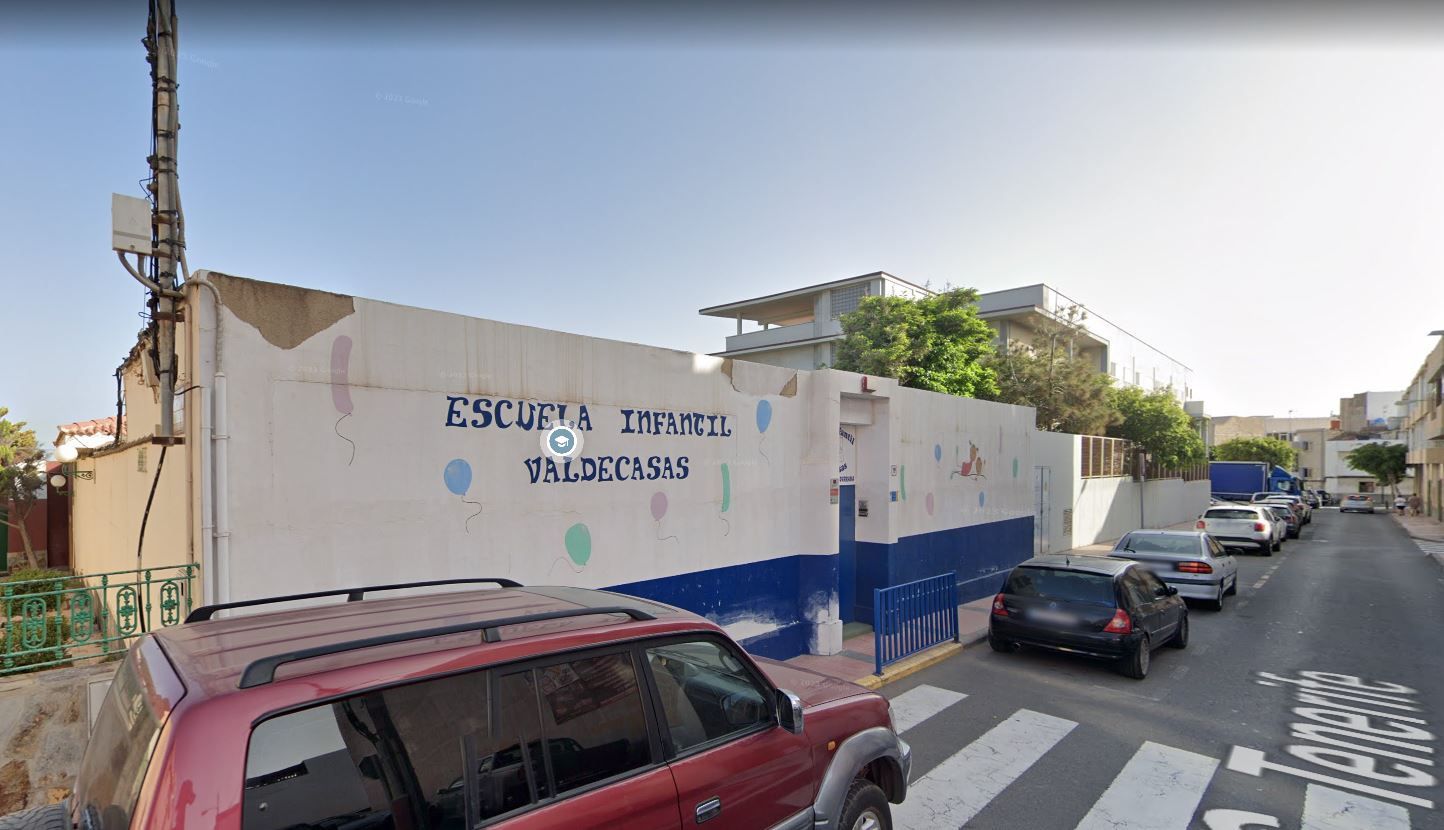 Escuela Infantil Valdecasas / AH