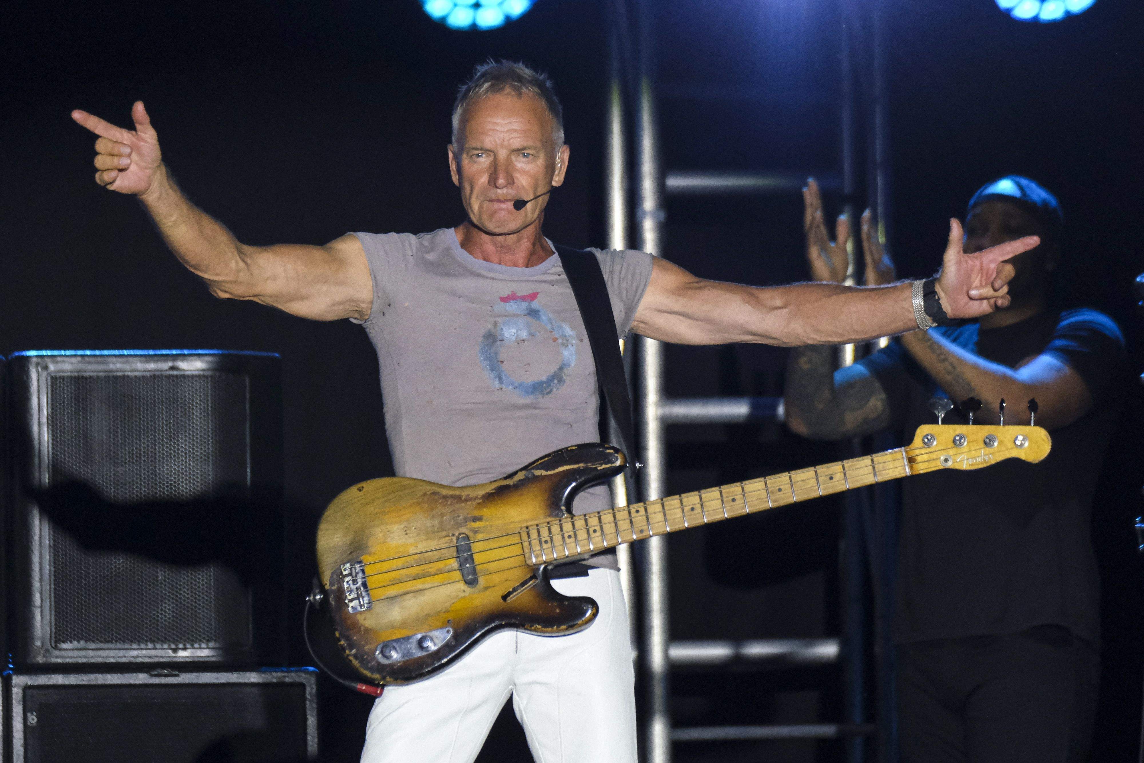 Sting, durante el concierto que ofreció este domingo en Las Palmas de Gran Canaria. / ÁNGEL MEDINA A.-EFE