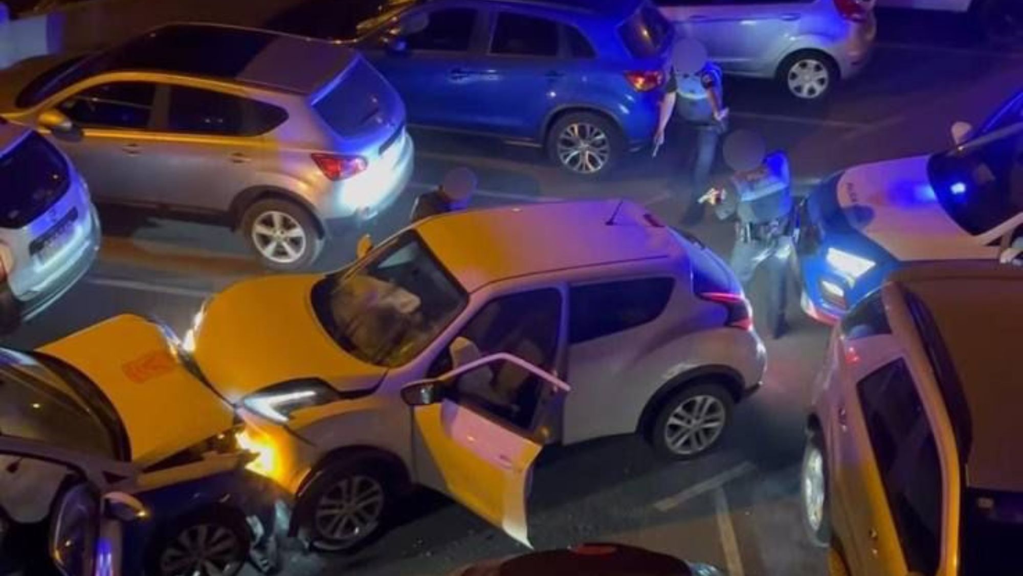 Momento de la detención de los detenidos tras la persecución / 