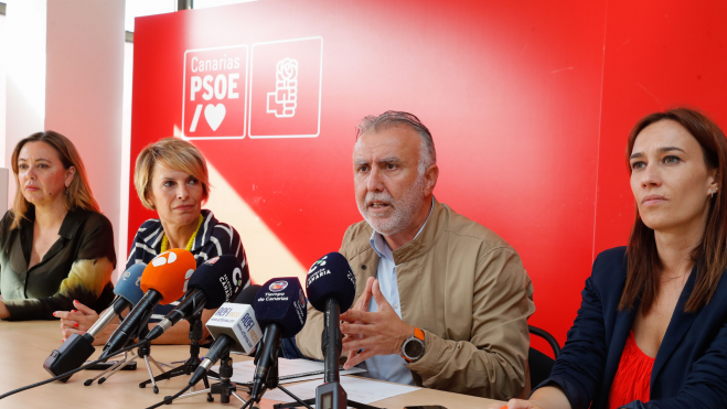 Torres tras la Comisión Ejecutiva Regional del PSOE/ EFE- ELVIRA URQUIJO A. 