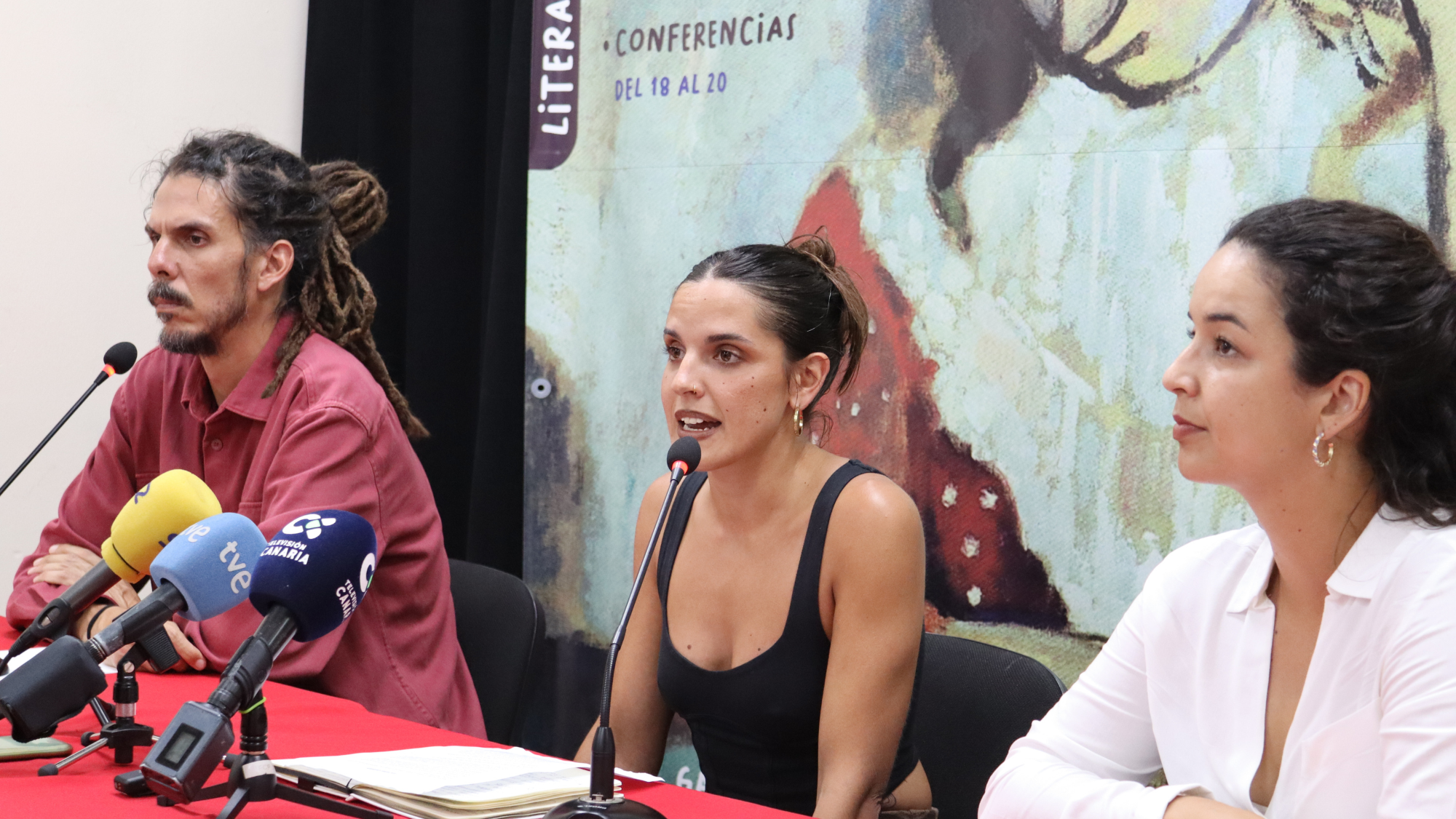 De izquierda a derecha, los representantes de Drago Canarias Alberto Rodríguez, Carmen Peña y Carmen Pestano. / ATLÁNTICO HOY - ARCHIVO